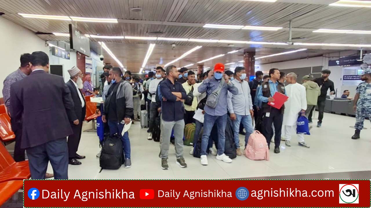 দেশে ফিরলেন লিবিয়ায় বন্দি থাকা ১৭৪ বাংলাদেশি
